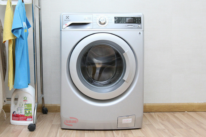Máy giặt electrolux có bị chảy nước không?